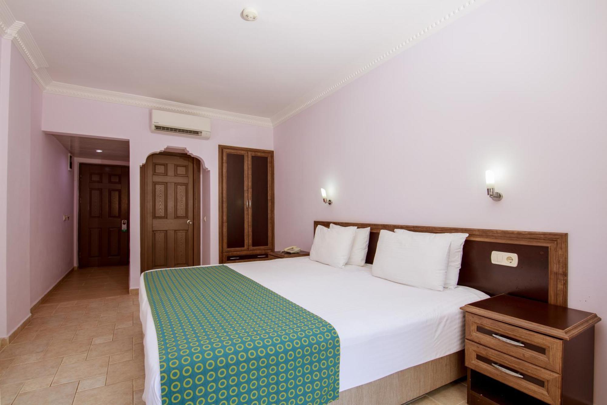 Flamingo Hotel & Spa - Pet Friendly Oludeniz Exteriér fotografie